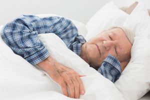 Como as alterações no sono afetam os idosos?